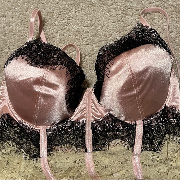 Lingerie - Picture 3 of 4